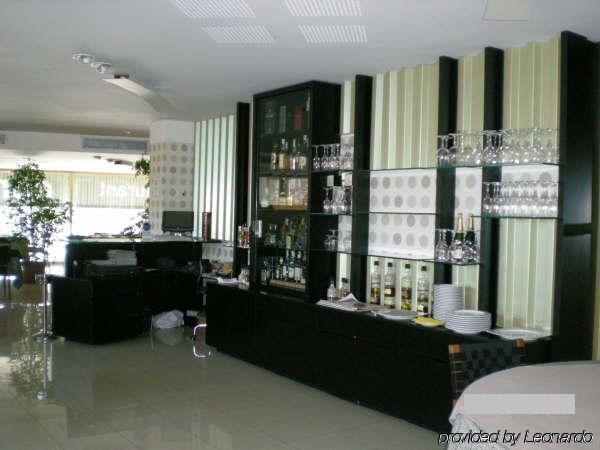 Hotel Ciutat Igualada ร้านอาหาร รูปภาพ